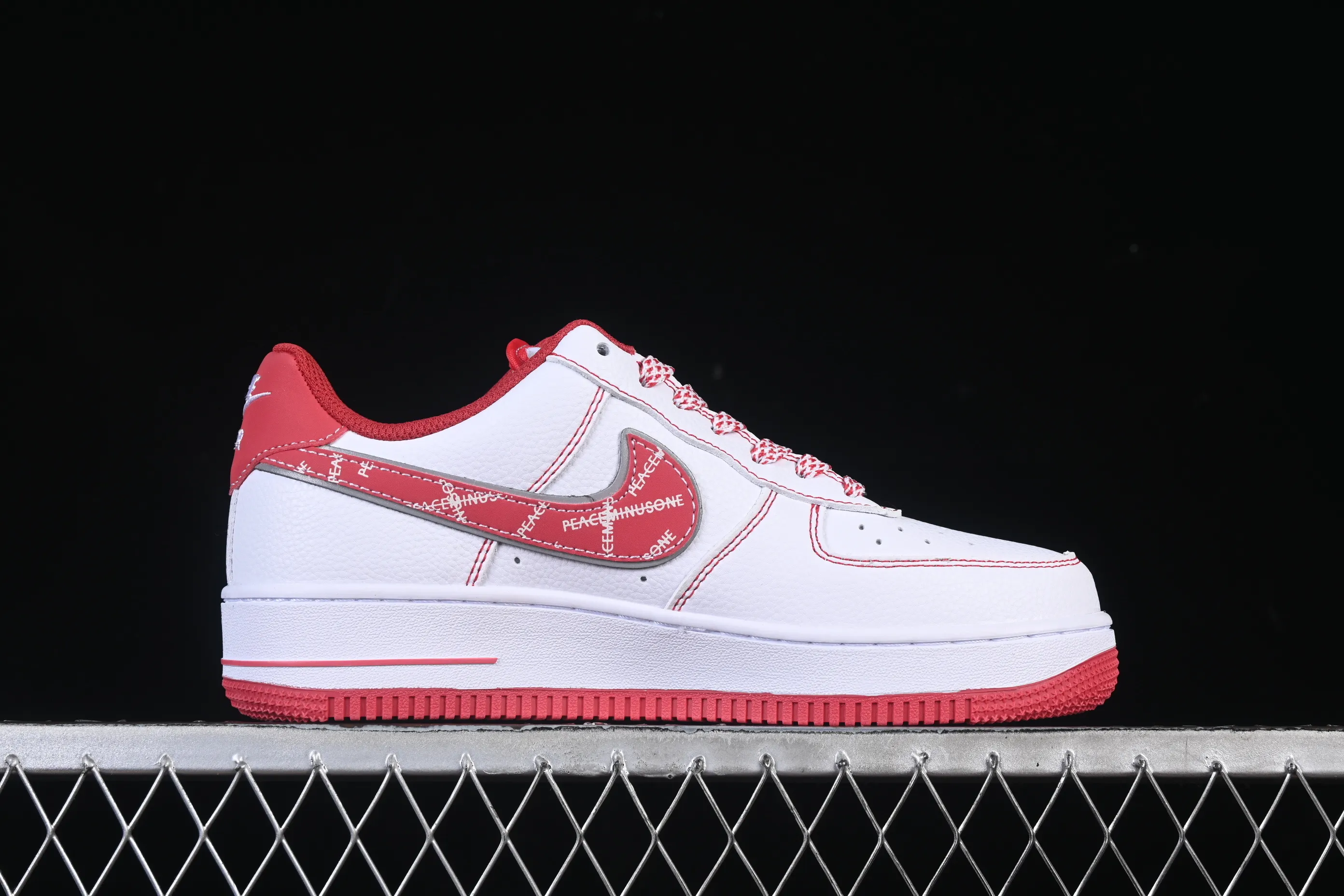 All Categories Nk Air Force 1 Air Force Series Nk Air Force 1 Low Air Force Low Nike Air Force 1'07 Low G-Dragon Joint White Rose Red Air Force 1 Low-top Casual Shoes HV5999-008